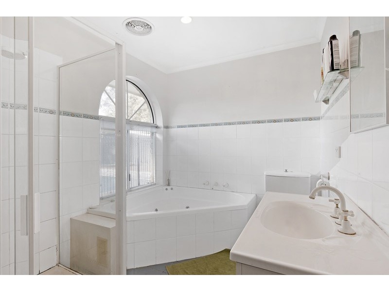 46 Windella Crescent, Glen Waverley VIC 3150