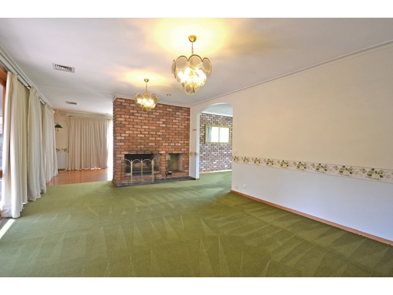 2 Alton Court, Glen Waverley VIC 3150