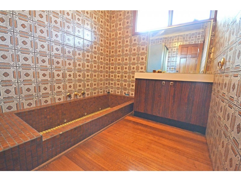 2 Alton Court, Glen Waverley VIC 3150