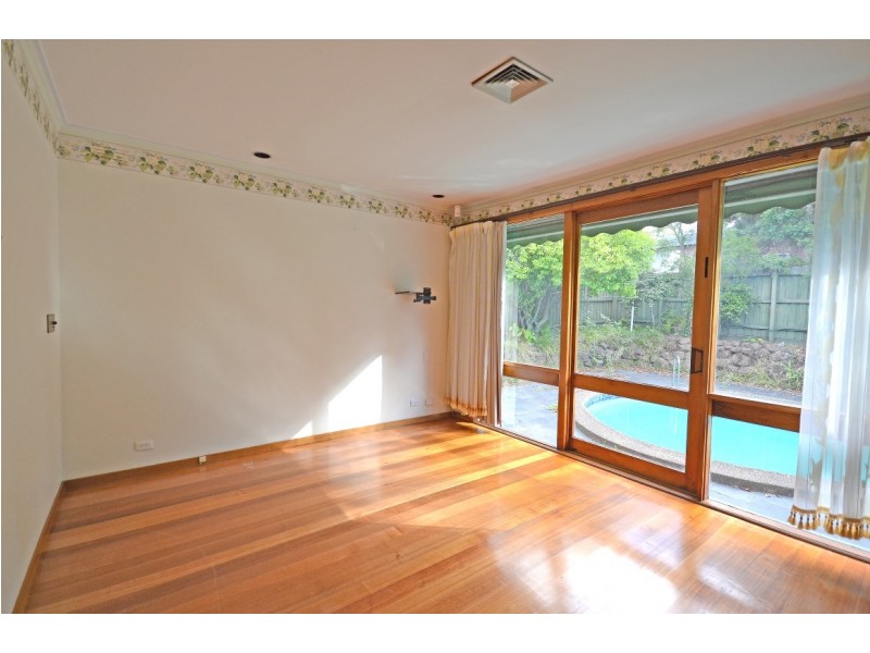 2 Alton Court, Glen Waverley VIC 3150