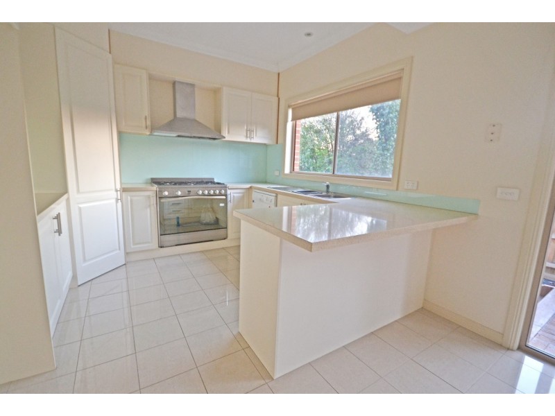 2/47 Pepperell Avenue, Glen Waverley VIC 3150