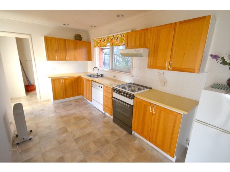 27 Ranfurlie Drive, Glen Waverley VIC 3150