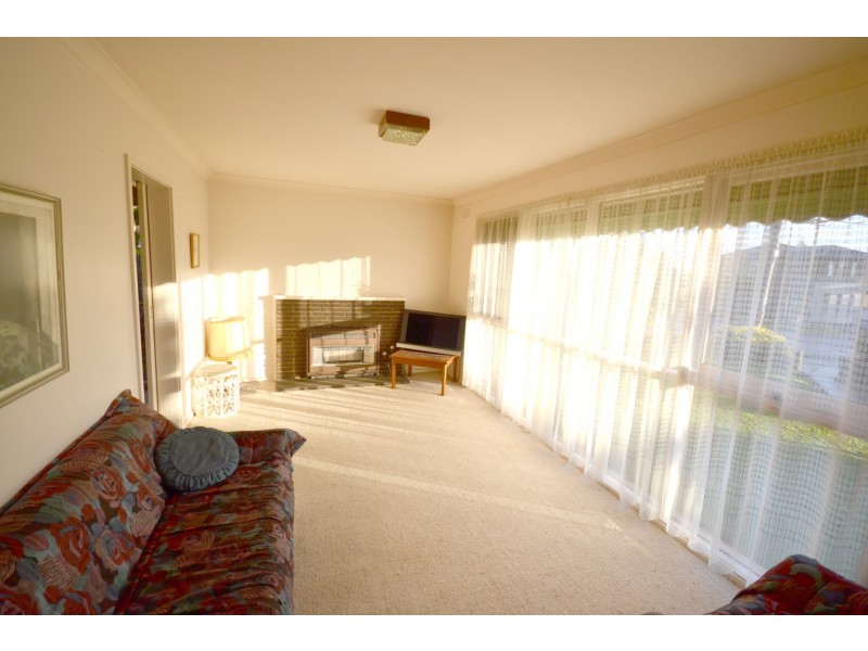 27 Ranfurlie Drive, Glen Waverley VIC 3150