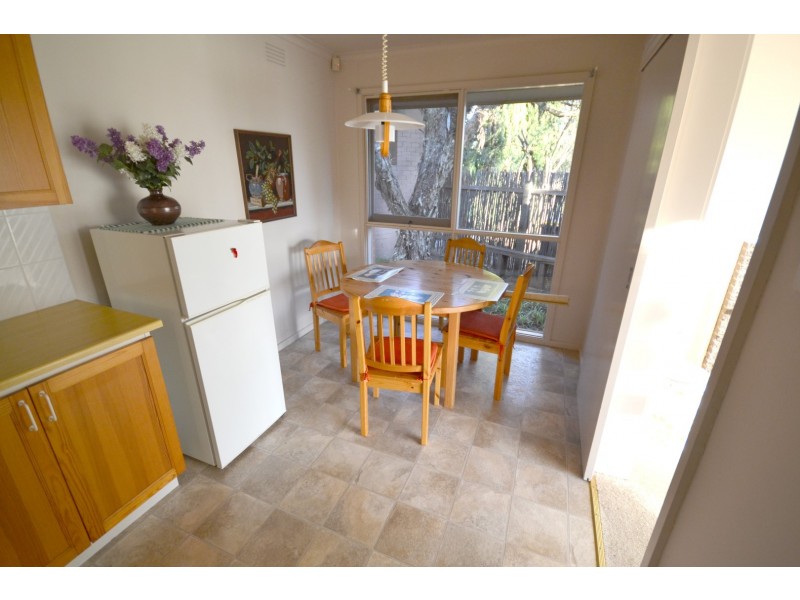 27 Ranfurlie Drive, Glen Waverley VIC 3150