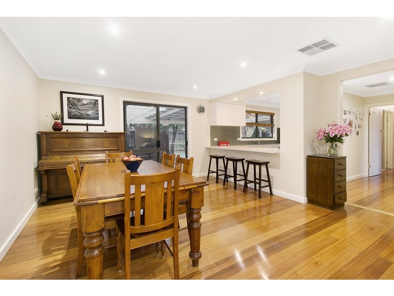 2 Marina Court, Notting Hill VIC 3168