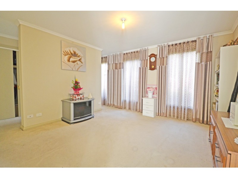 16 Sundial Court, Berwick VIC 3806