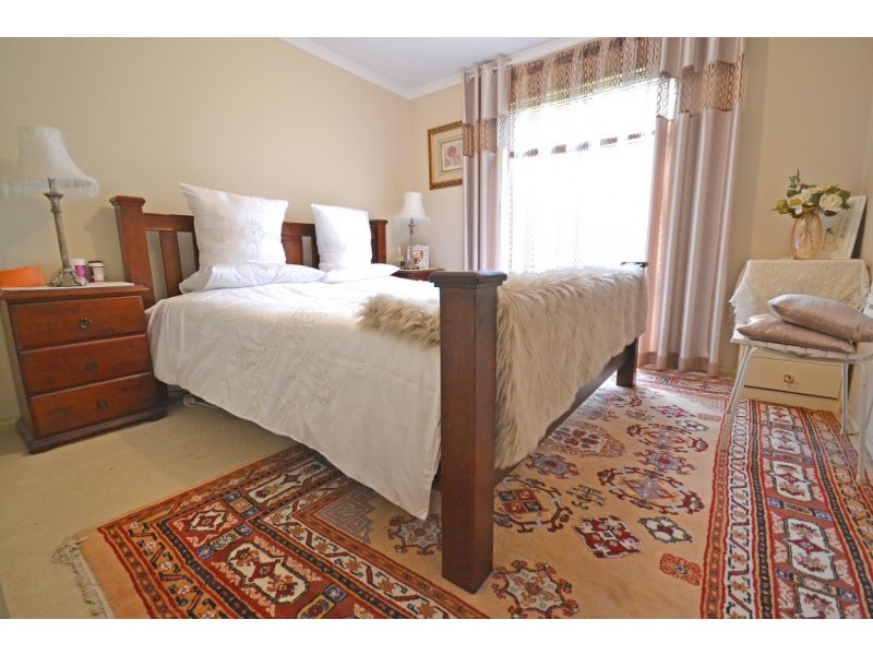 16 Sundial Court, Berwick VIC 3806