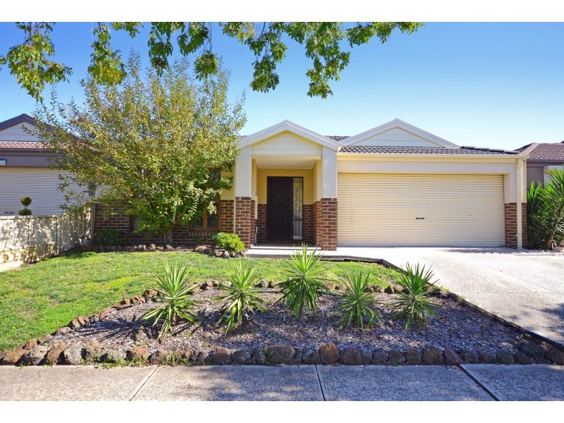 5 Sunbird Avenue, Cranbourne VIC 3977