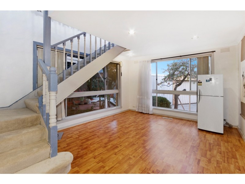 3 Luton Place, Clayton South VIC 3169