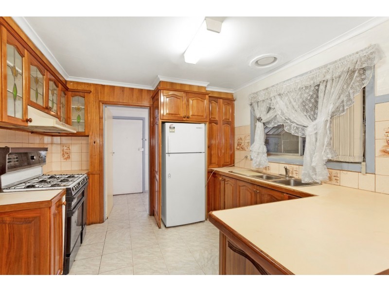 3 Luton Place, Clayton South VIC 3169