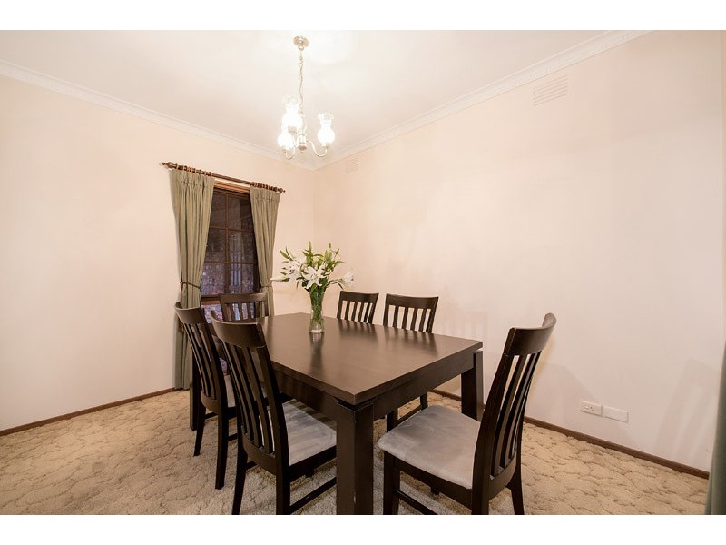 24 Gateshead Drive, Wantirna South VIC 3152