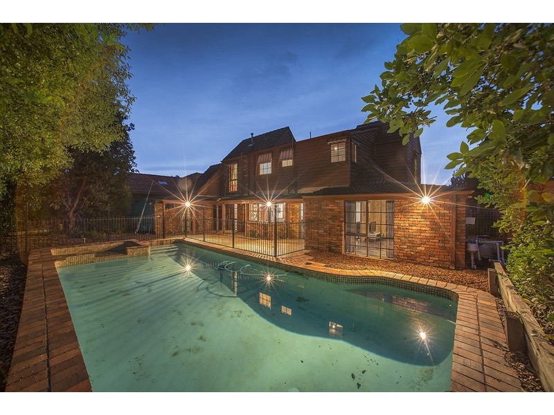 24 Gateshead Drive, Wantirna South VIC 3152