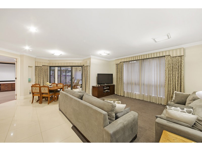 25 Ivanhoe Street, Glen Waverley VIC 3150