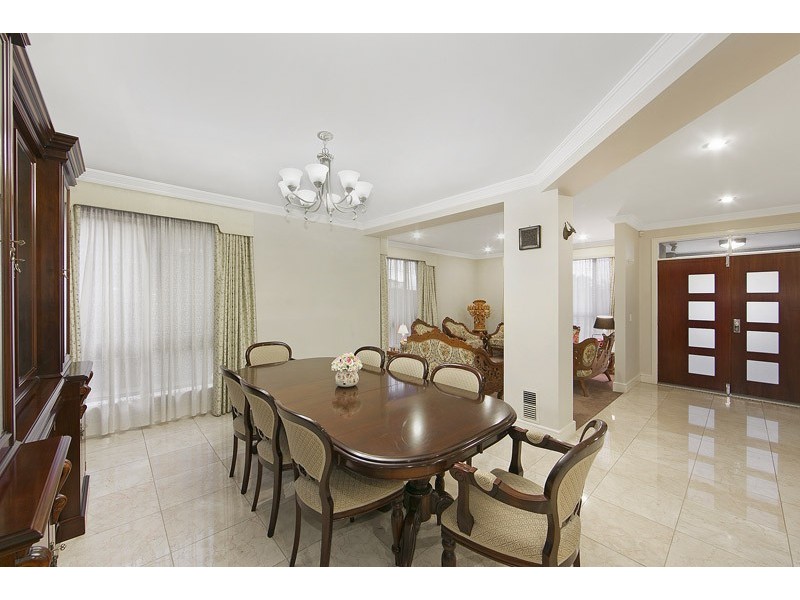 25 Ivanhoe Street, Glen Waverley VIC 3150