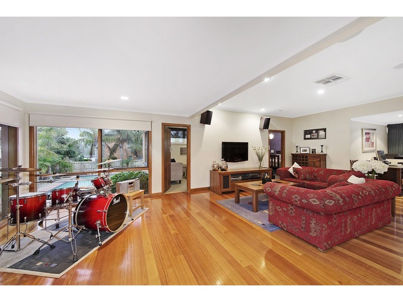 74 Hilton Street, Mount Waverley VIC 3149