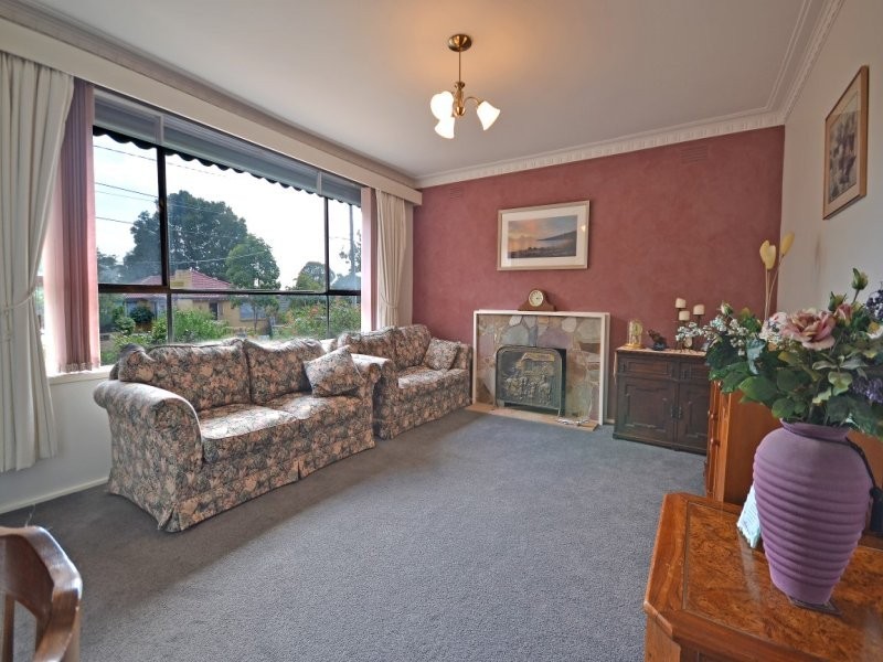 22 Mandowie Road, Glen Waverley VIC 3150
