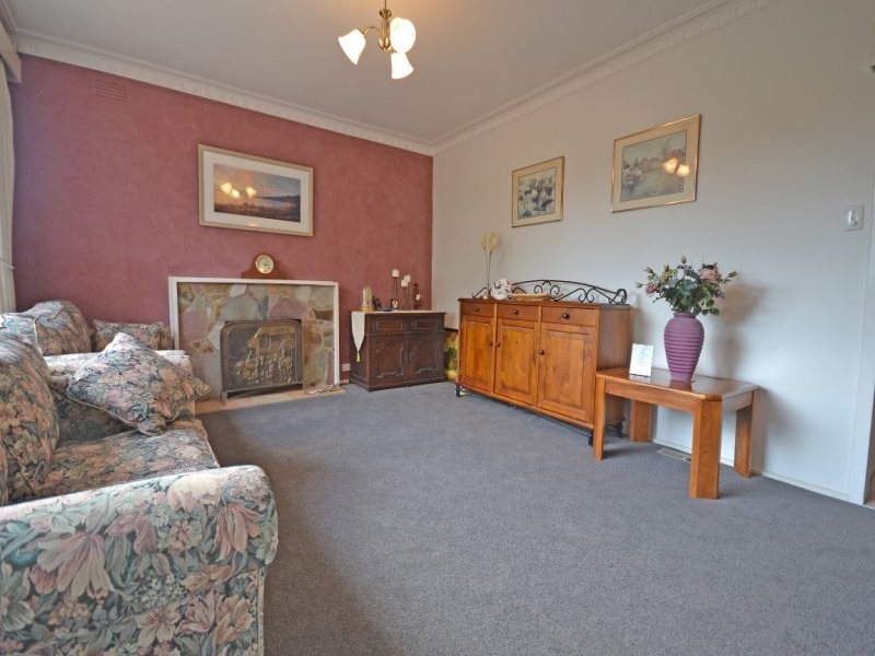 22 Mandowie Road, Glen Waverley VIC 3150
