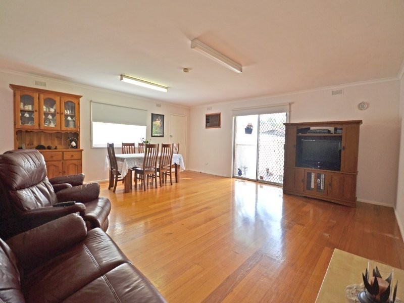 22 Mandowie Road, Glen Waverley VIC 3150