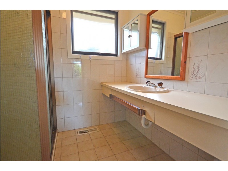 48 Edgerton Road, Mitcham VIC 3132