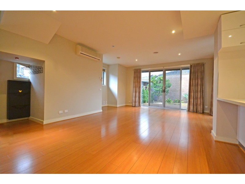 2/7 Newton Street, Chadstone VIC 3148