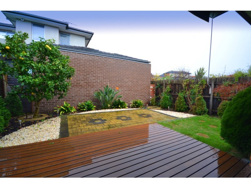 2/7 Newton Street, Chadstone VIC 3148