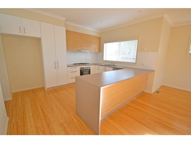2/4 Hans Court, Mulgrave VIC 3170