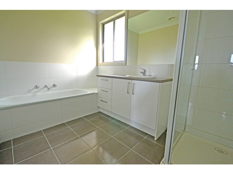 2/4 Hans Court, Mulgrave VIC 3170