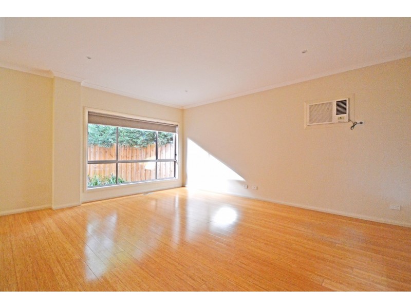 2/4 Hans Court, Mulgrave VIC 3170