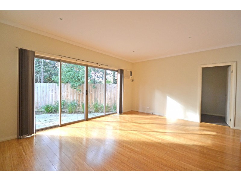 2/4 Hans Court, Mulgrave VIC 3170