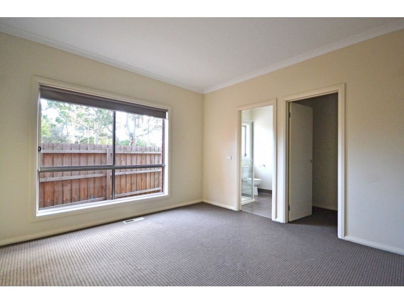 2/4 Hans Court, Mulgrave VIC 3170