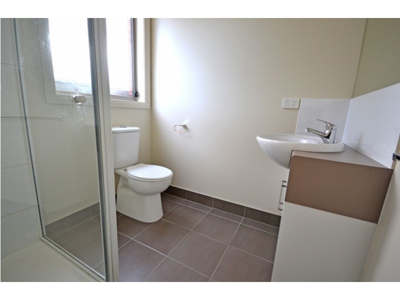 2/4 Hans Court, Mulgrave VIC 3170