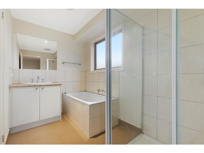 2/21 Seaview Crescent, Mulgrave VIC 3170