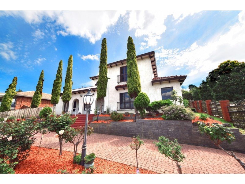 1 Glencroft Terrace, Wheelers Hill VIC 3150