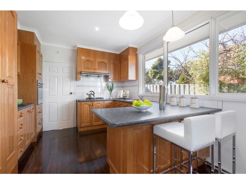 70 Whites Lane, Glen Waverley VIC 3150