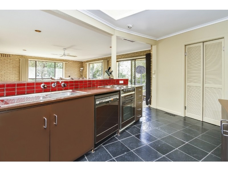 5 Valentine Court, Glen Waverley VIC 3150