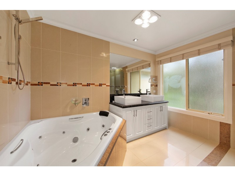 4A Peak Street, Malvern East VIC 3145