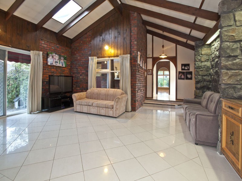 13 Samada Street, Notting Hill VIC 3168