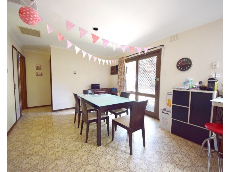 32 Melissa Grove, Vermont South VIC 3133