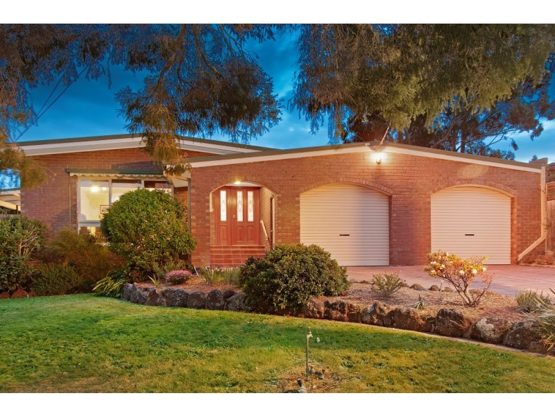 28 Loretta Avenue, Wheelers Hill VIC 3150