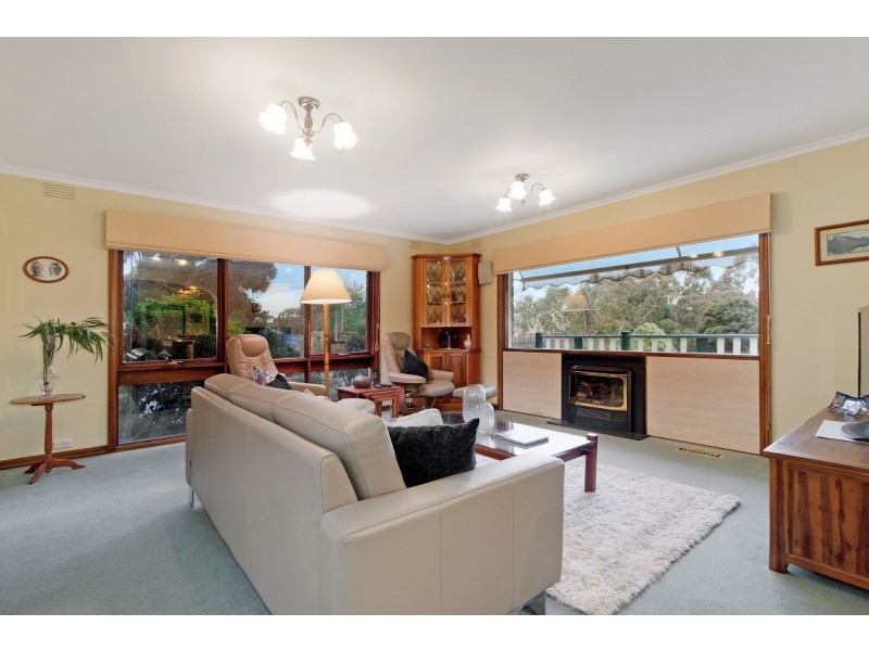 28 Loretta Avenue, Wheelers Hill VIC 3150