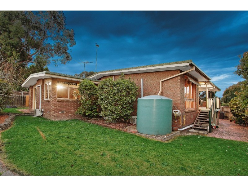 28 Loretta Avenue, Wheelers Hill VIC 3150
