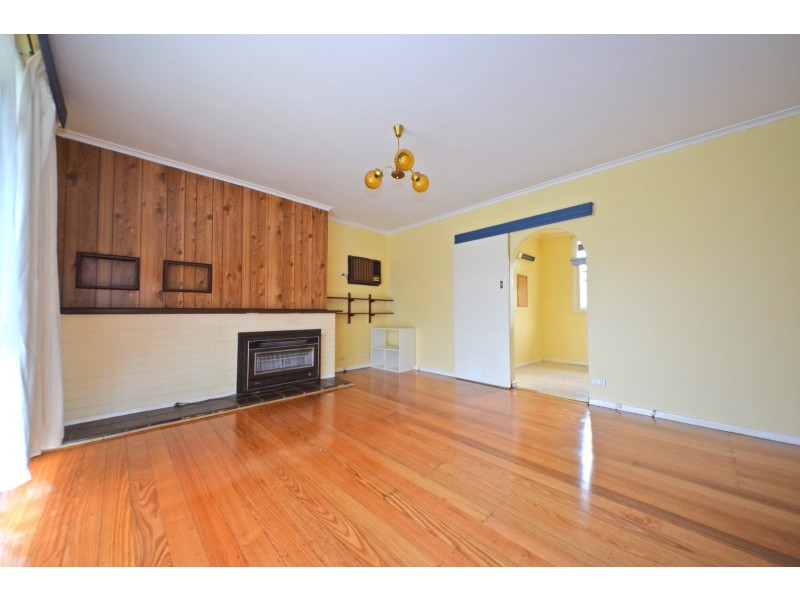 38 Illuka Crescent, Mount Waverley VIC 3149