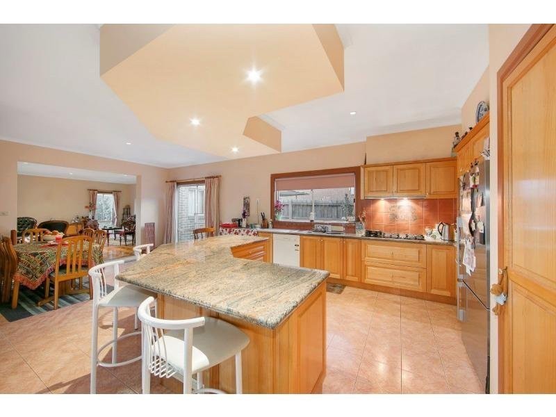 2 Wyuna Court, Wheelers Hill VIC 3150