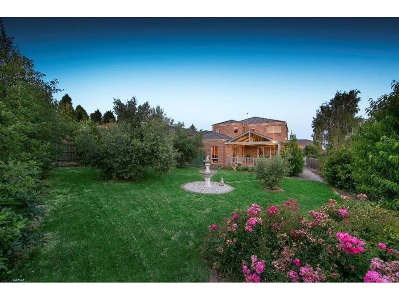 2 Wyuna Court, Wheelers Hill VIC 3150