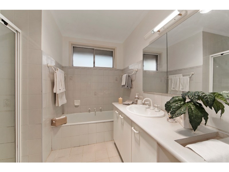 6 Agnes Court, Glen Waverley VIC 3150