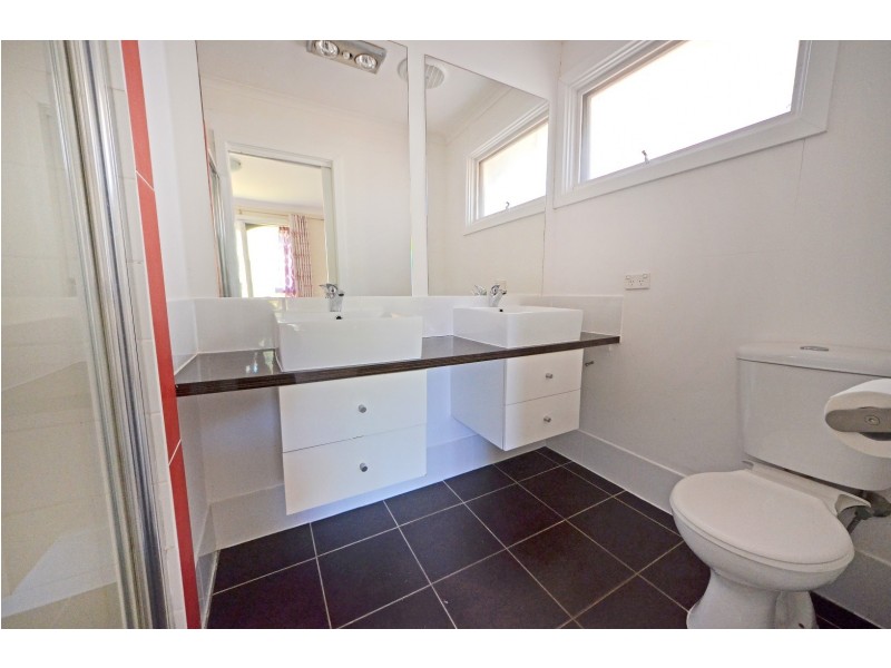 14 Nicholas Avenue, Glen Waverley VIC 3150