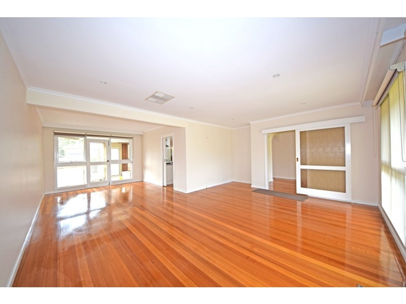 4 Roswell Street, Glen Waverley VIC 3150