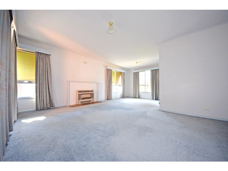 39 Greenways Road, Glen Waverley VIC 3150