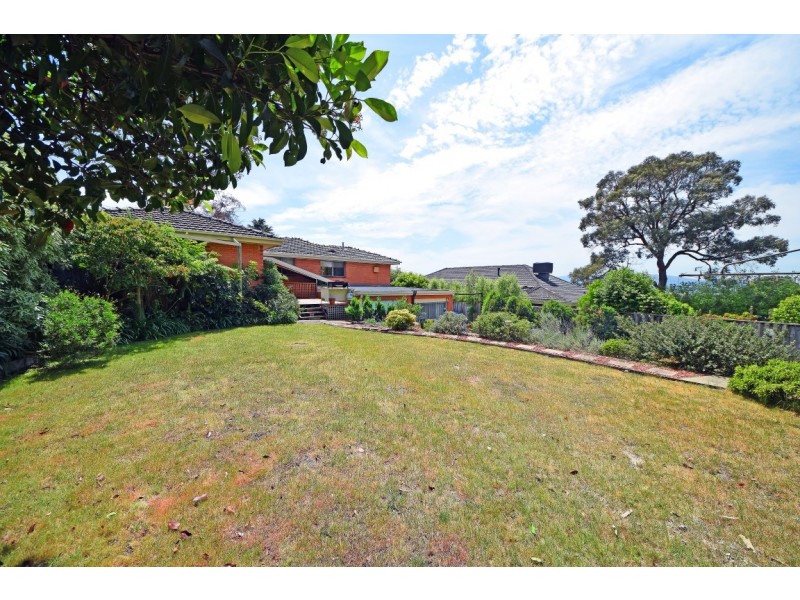 70 Wilson Road, Glen Waverley VIC 3150