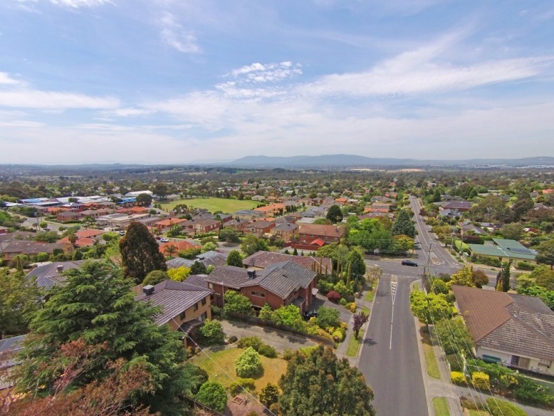 70 Wilson Road, Glen Waverley VIC 3150